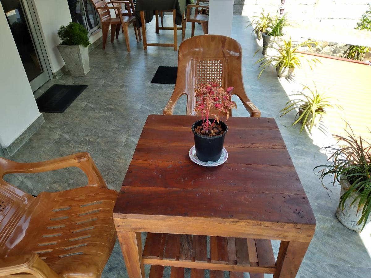 Sandhara Home Stay Тангале Екстериор снимка