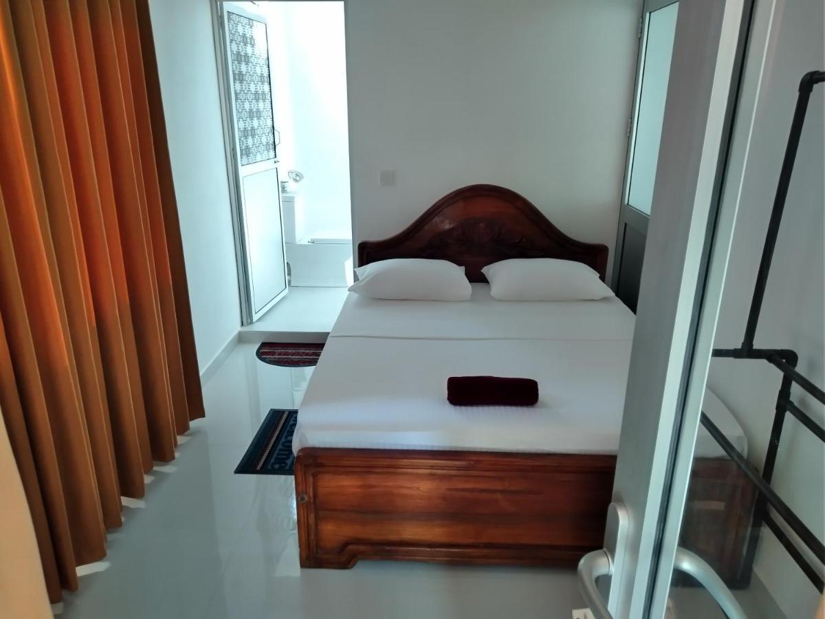 Sandhara Home Stay Тангале Екстериор снимка