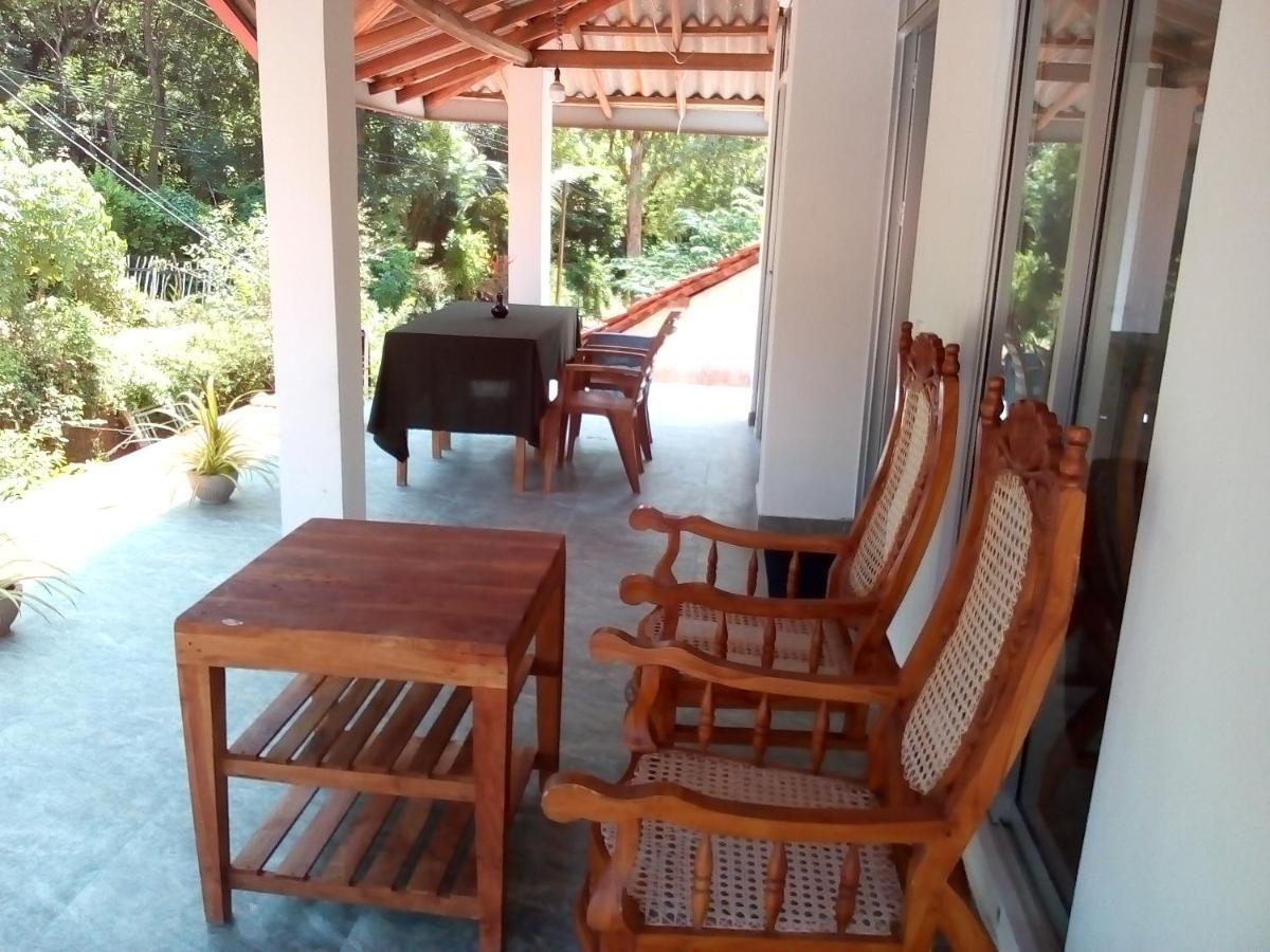 Sandhara Home Stay Тангале Екстериор снимка