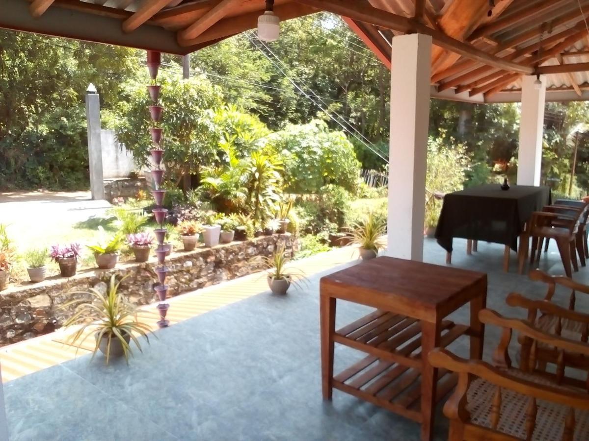 Sandhara Home Stay Тангале Екстериор снимка