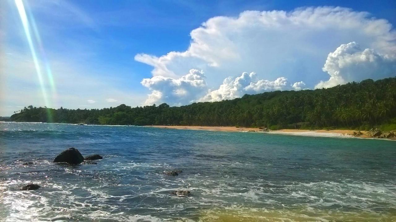 Sandhara Home Stay Тангале Екстериор снимка