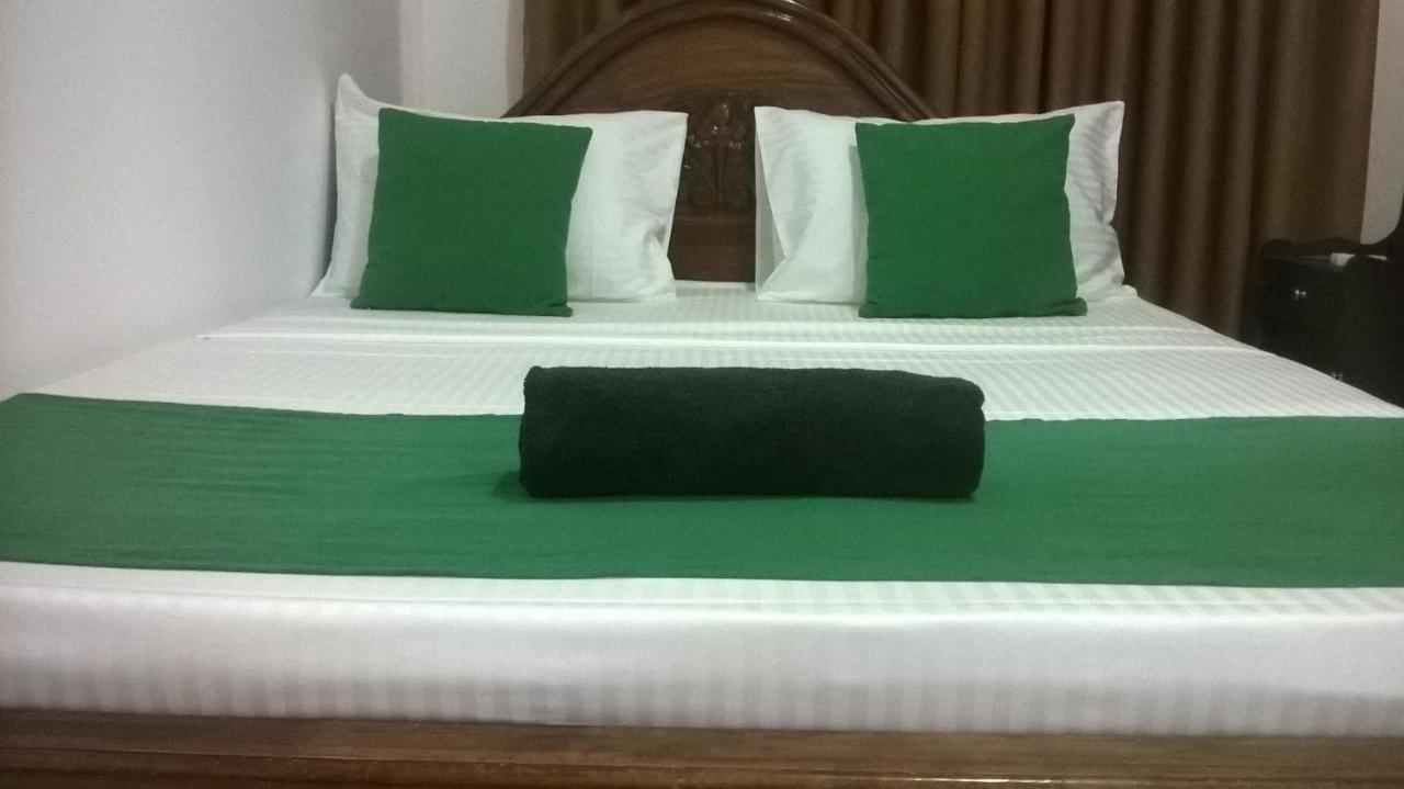 Sandhara Home Stay Тангале Екстериор снимка