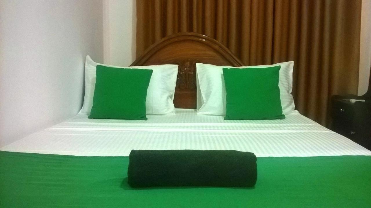 Sandhara Home Stay Тангале Екстериор снимка