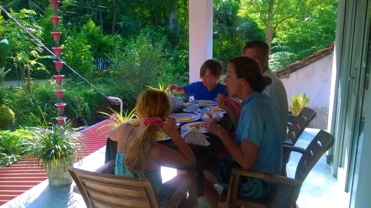 Sandhara Home Stay Тангале Екстериор снимка