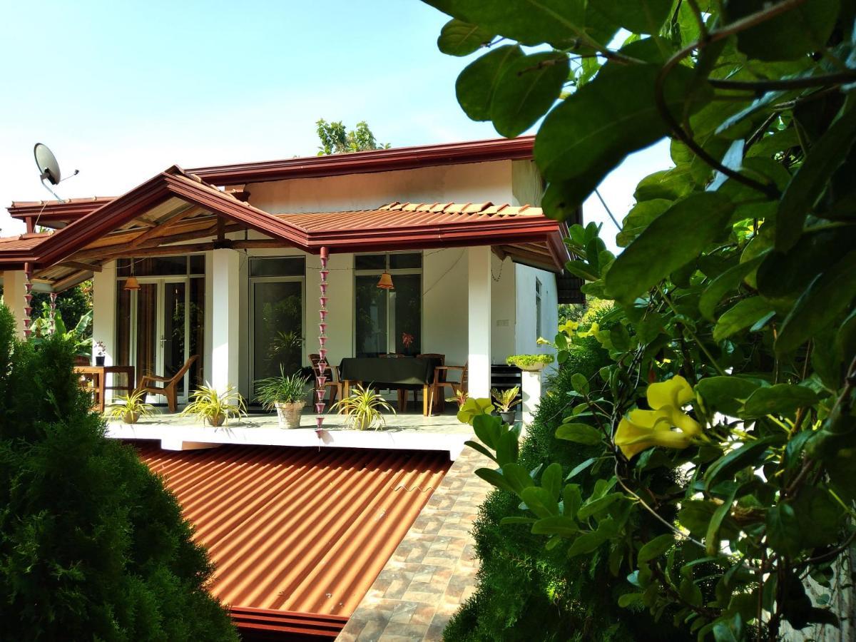 Sandhara Home Stay Тангале Екстериор снимка